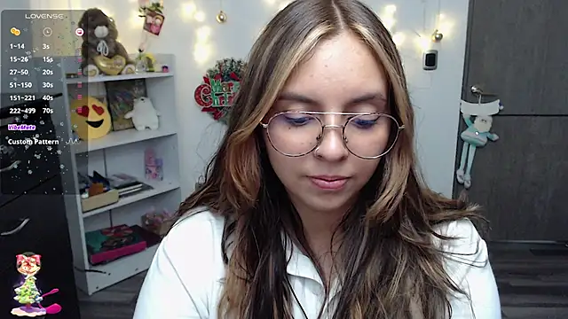 Snapshot of Valery7rose_ chatting on 12.04.24 Valery7rose online show from 12.04.24