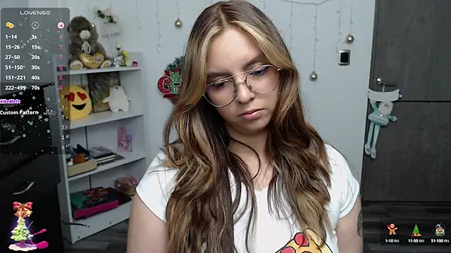 Snapshot of Valery7rose_ chatting on 12.05.24 Valery7rose online show from 12.05.24