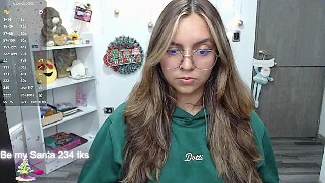 Snapshot of Valery7rose_ chatting on 12.30.24 Valery7rose online show from 12.30.24