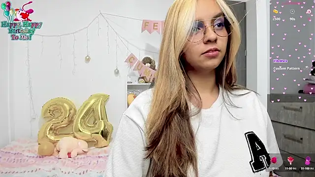 Snapshot of Valery7rose_ chatting on 02.18.25 Valery7rose online show from 02.18.25