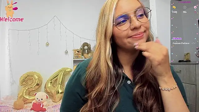 Snapshot of Valery7rose_ chatting on 03.07.25 Valery7rose online show from 03.07.25