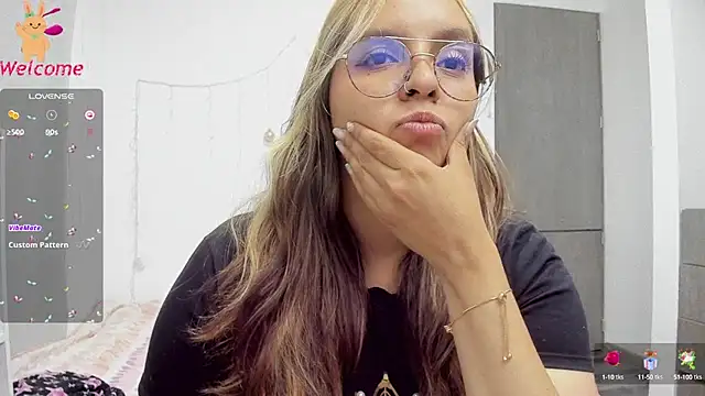 Snapshot of Valery7rose_ chatting on 03.18.25 Valery7rose online show from 03.18.25