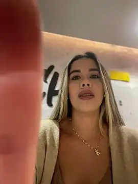 Snapshot of Emilia_Bakerr chatting on 12.27.24 Emilia Bakerr online show from 12.27.24