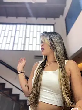 Snapshot of Emilia_Bakerr chatting on 01.13.25 Emilia Bakerr online show from 01.13.25