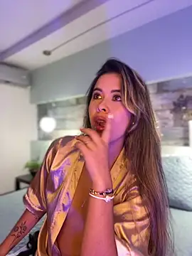 Snapshot of Emilia_Bakerr chatting on 02.13.25 Emilia Bakerr online show from 02.13.25