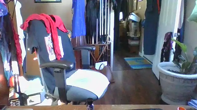 Daremeknot online show from 10.13.25