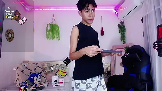 huge armound online show from 04.07.26