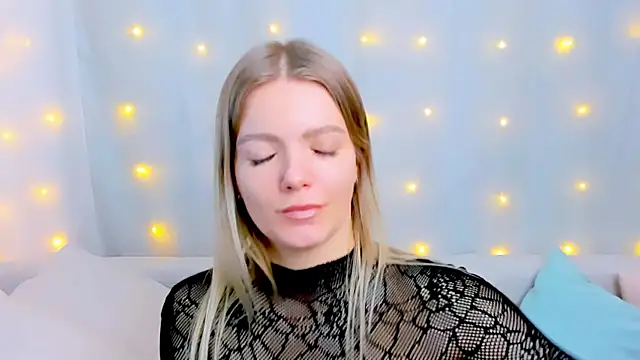 Lily Daviss online show from 01.08.26