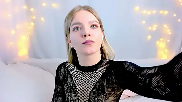 Lily Daviss online show from 02.11.26