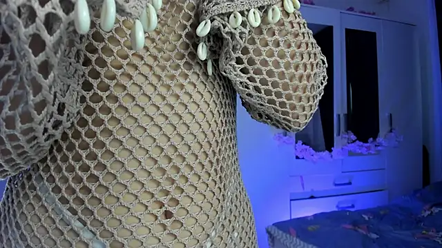 KaylaLaine online show from 09.19.25