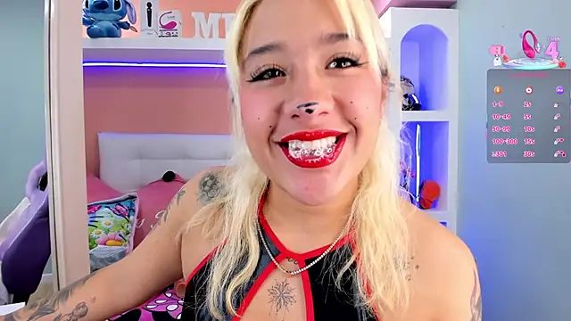 miss danika online show from 03.10.25