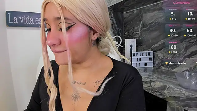 miss danika online show from 10.20.25