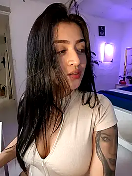 lucianaroy online show from 09.30.25