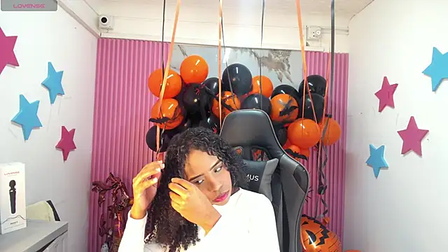 lia 16 online show from 10.30.25