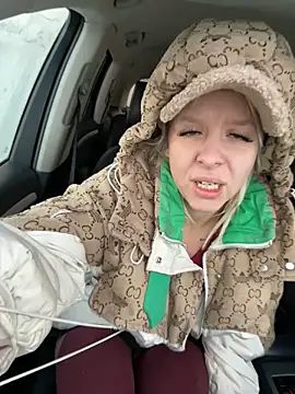 LikaCat online show from 10.25.25