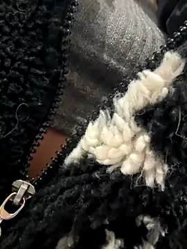 LikaCat online show from 10.26.25