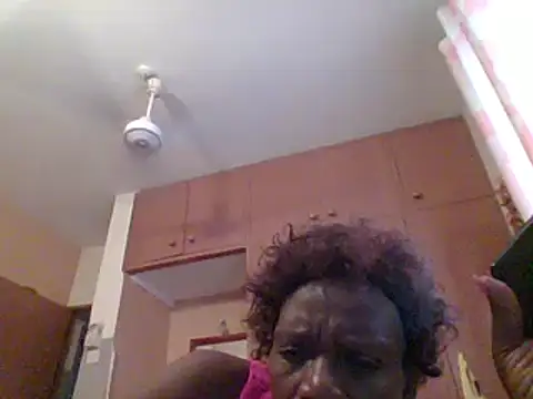 Snapshot of Shaz_brown chatting on 12.04.24 Shaz brown online show from 12.04.24