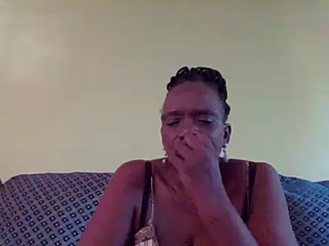 Snapshot of Shaz_brown chatting on 01.02.25 Shaz brown online show from 01.02.25