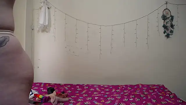 Snapshot of Nicolle-sky chatting on 01.31.25 Nicolle-sky online show from 01.31.25