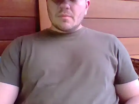 Snapshot of dotlondrina chatting on 10.25.25 dotlondrina online show from 10.25.25