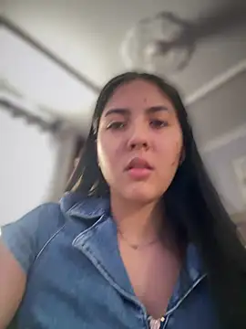 MarianaBenz online show from 01.12.25