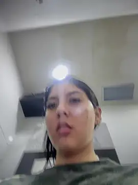MarianaBenz online show from 01.15.25