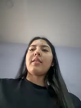 MarianaBenz online show from 02.06.25