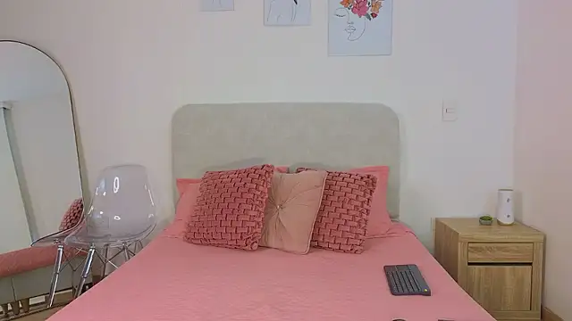 KristennBlue online show from 01.18.26