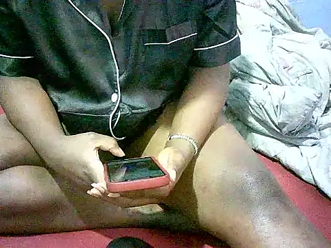 Snapshot of honeypotsweet chatting on 09.28.25 honeypotsweet online show from 09.28.25