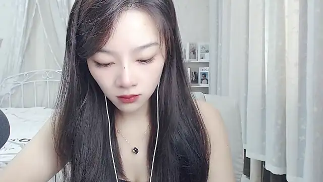 Snapshot of Jenny-Z chatting on 07.17.26 Jenny-Z online show from 07.17.26