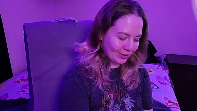 Snapshot of InternetFairy_XO chatting on 03.08.26 InternetFairy XO online show from 03.08.26