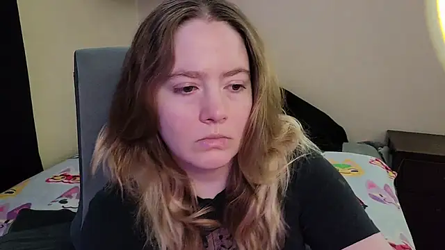 Snapshot of InternetFairy_XO chatting on 04.01.26 InternetFairy XO online show from 04.01.26