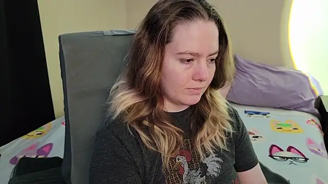 Snapshot of InternetFairy_XO chatting on 04.08.26 InternetFairy XO online show from 04.08.26