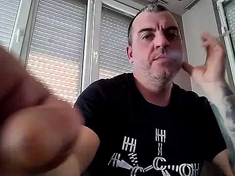 Snapshot of LSD669 chatting on 02.13.25 LSD669 online show from 02.13.25