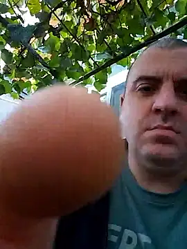 Snapshot of LSD669 chatting on 09.30.25 LSD669 online show from 09.30.25