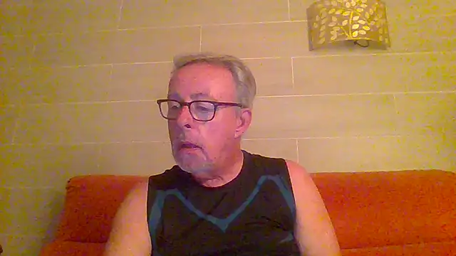 Snapshot of tuggy59 chatting on 06.21.26 tuggy59 online show from 06.21.26