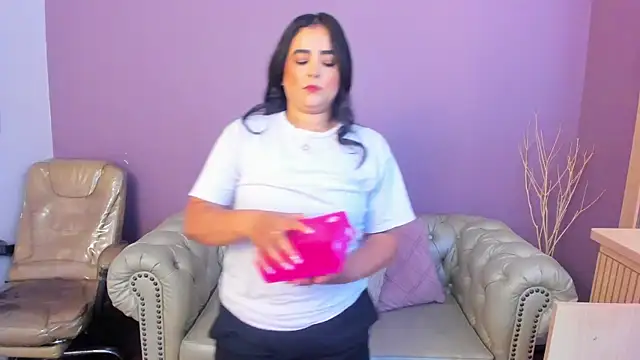 taylor bennet online show from 10.14.25