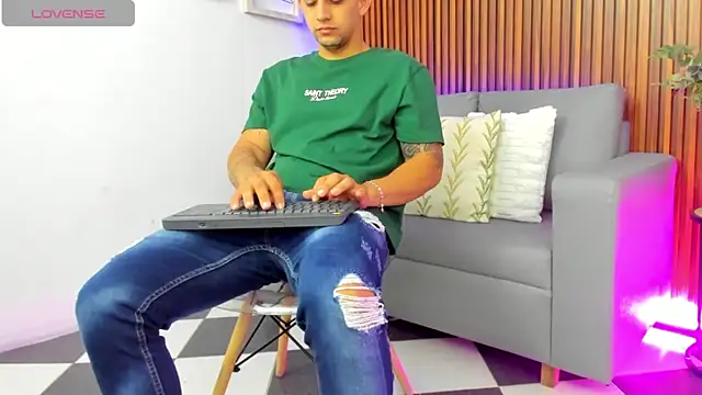 Alex cute77 online show from 05.13.26