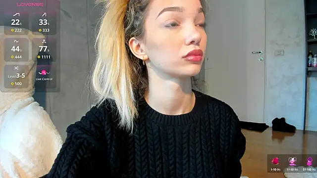 Sassy Teen online show from 10.22.25