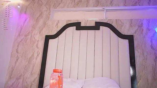 mia colin1  online show from 11.14.25