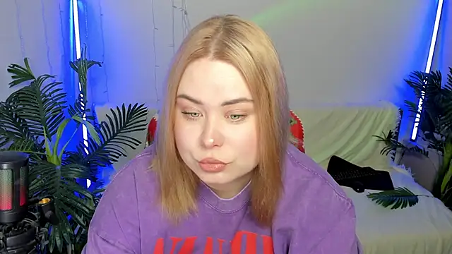 Akemi BBW online show from 02.11.25