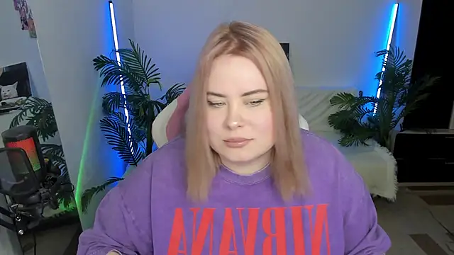 Akemi BBW online show from 02.22.25