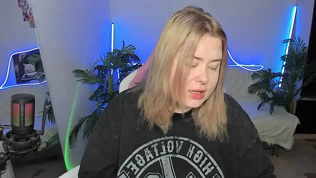 Akemi BBW online show from 03.14.25