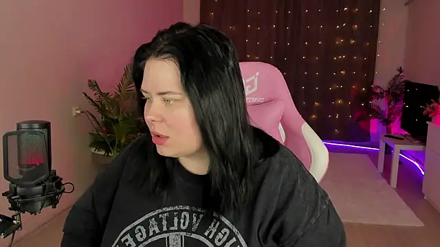 Akemi BBW online show from 09.23.25