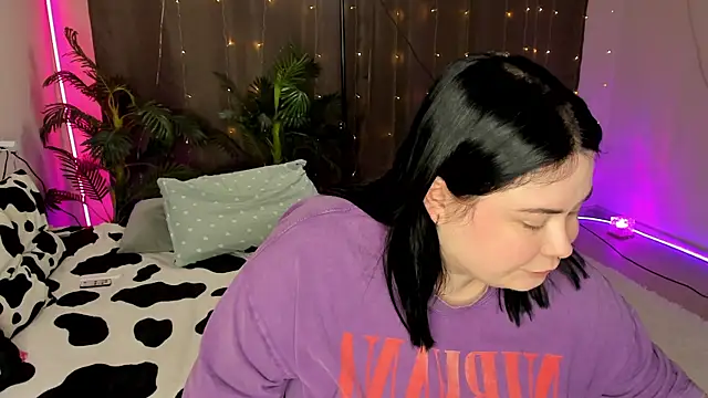 Akemi BBW online show from 10.17.25