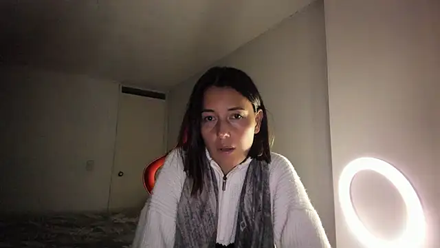 zoe jeane beker online show from 12.21.24