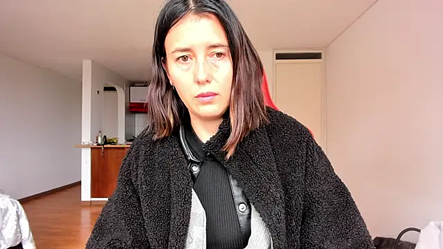 zoe jeane beker online show from 02.20.25