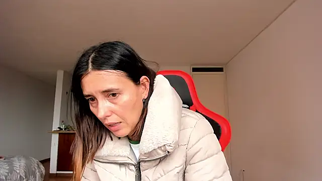 zoe jeane beker online show from 02.27.25