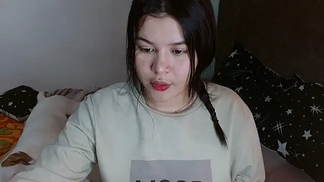 zoe adhara online show from 11.04.25