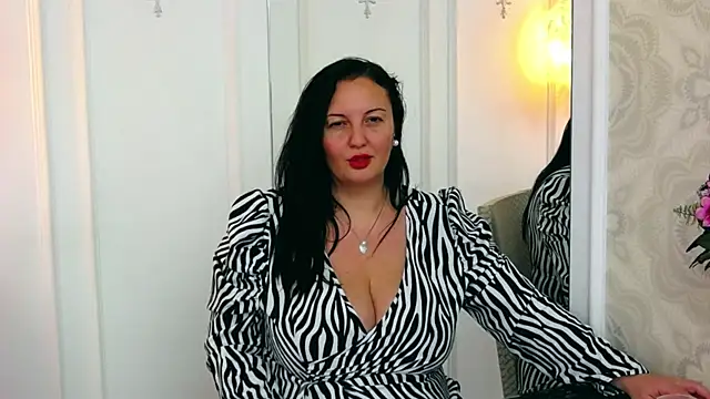 JudithCombs online show from 12.04.24
